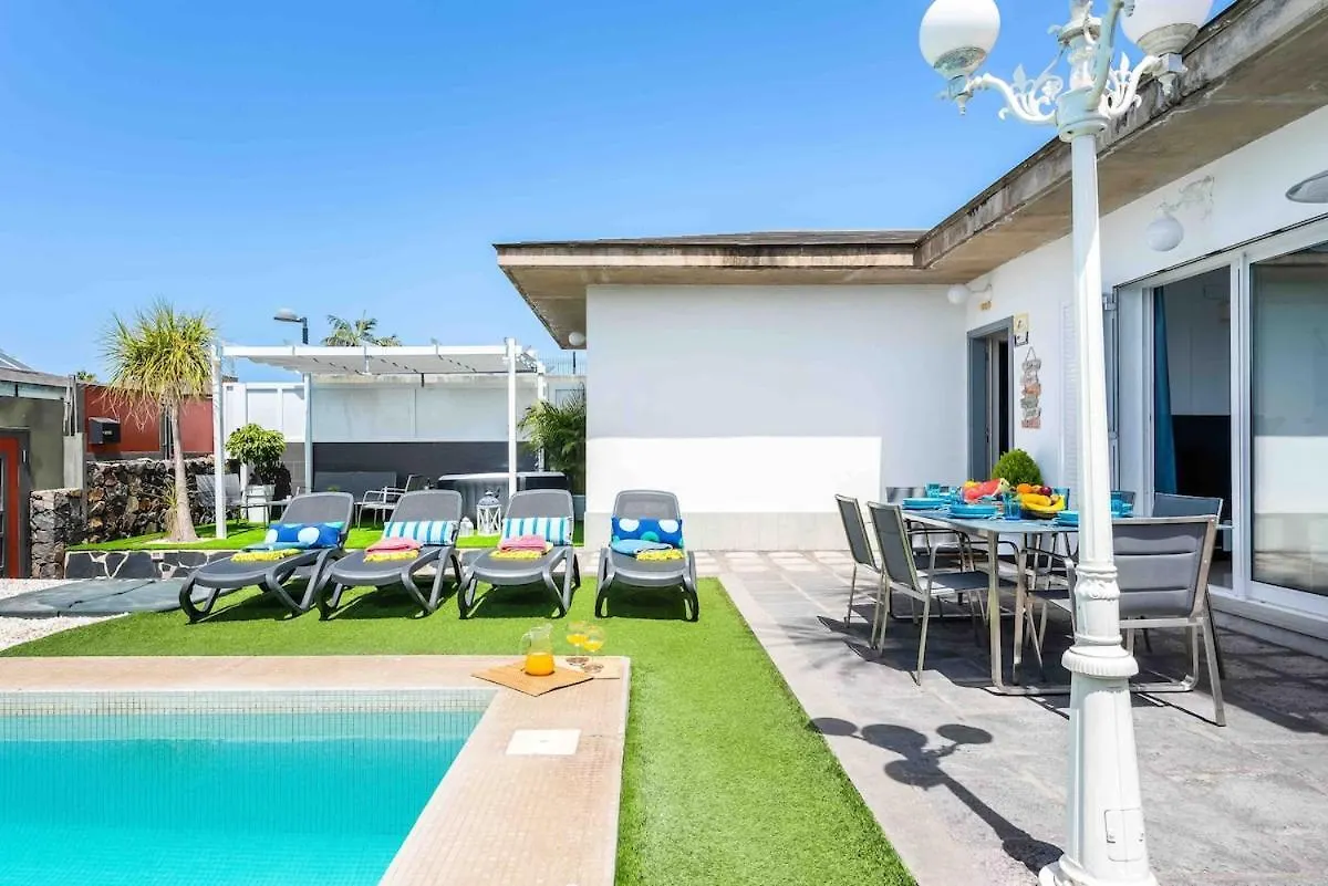 Holiday Home Sara De Lujo Piscina Privada Climatizada Puerto de la Cruz  Spain
